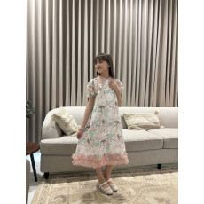 فستان بناتي مشجر زهور بياقة مرصعة بالكريستال وكشكشة سفلية - M3812