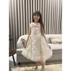 فستان بناتي سكري مطرز بفيونكة صدر وردية وتطريز لؤلؤ ملكي - M3893