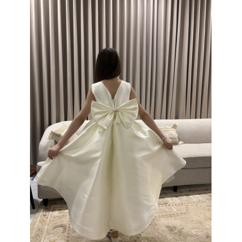 فستان بناتي سهرة أوف وايت مطرز بأوراق ذهبية وطبقات تل منفوشة - 1056