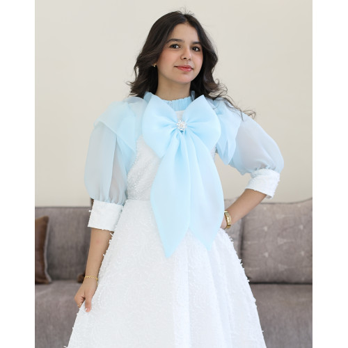 فستان بناتي أبيض دانتيل بفيونكة سماوية ضخمة وأكمام جزار - 1220