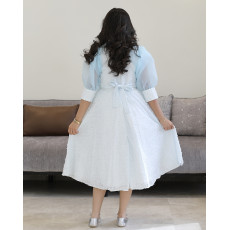 فستان بناتي أبيض دانتيل بفيونكة سماوية ضخمة وأكمام جزار - 1220