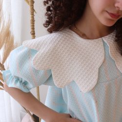 فستان بناتي سماوي بياقة بتلات عريضة بيضاء وتصميم كلوش ملكي - 1277 فستان بناتي سماوي بياقة بتلات عريضة بيضاء وتصميم كلوش ملكي - 1277