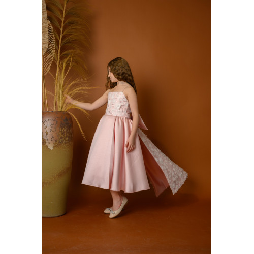 فستان سهرة بناتي مع ذيل طويل بتصميم فاخر - 800 فستان سهرة بناتي مع ذيل طويل بتصميم فاخر - 800