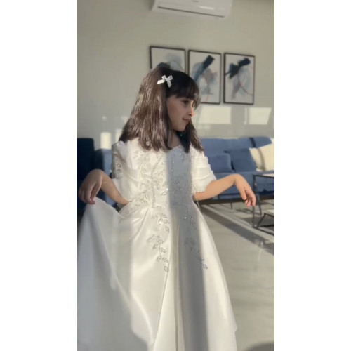 فستان سهرة بناتي تصميم أنيق باللون الأبيض مع تطريز فاخر - 805 فستان سهرة بناتي تصميم أنيق باللون الأبيض مع تطريز فاخر - 805