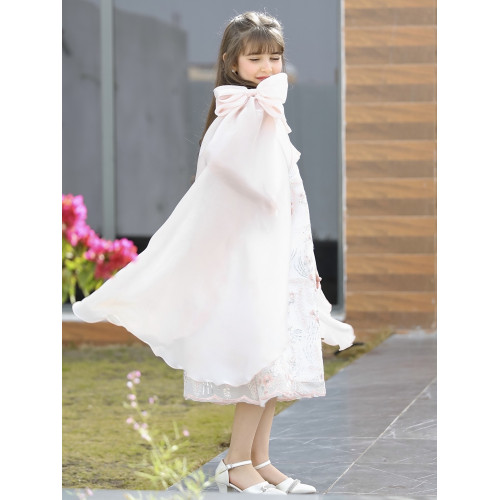 فستان بناتي سبور فراشة وفيونكه على الكتف - 906 - يوجد اختلاف بدرجة لون الجناح صورة توضيحية في اخر صورتين فستان بناتي سبور فراشة وفيونكه على الكتف - 906 - يوجد اختلاف بدرجة لون الجناح صورة توضيحية في اخر صورتين