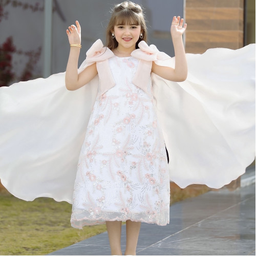 فستان بناتي سبور فراشة وفيونكه على الكتف - 906 - يوجد اختلاف بدرجة لون الجناح صورة توضيحية في اخر صورتين فستان بناتي سبور فراشة وفيونكه على الكتف - 906 - يوجد اختلاف بدرجة لون الجناح صورة توضيحية في اخر صورتين