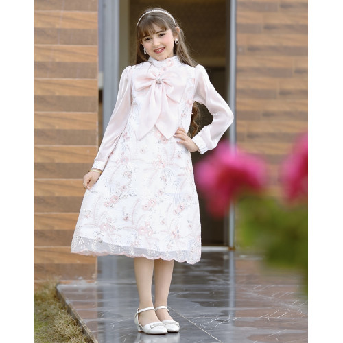 فستان بناتي سبور فيونكه على الصدر - 911 - يوجد اختلاف بدرجة لون الكم والفيونكة صورة توضيحية اخر صورتين