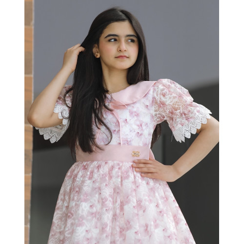 فستان بناتي سبور بتفاصيل انيقة وفيونكه من الخلف - 923 فستان بناتي سبور بتفاصيل انيقة وفيونكه من الخلف - 923