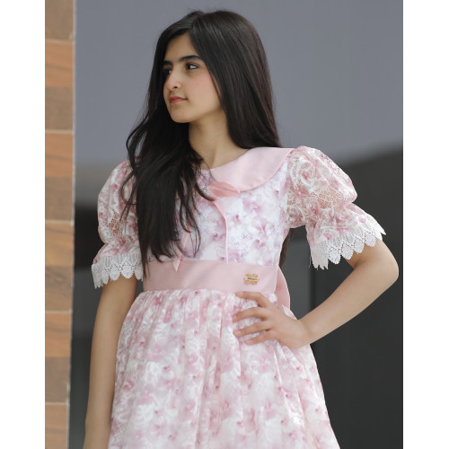 فستان بناتي سبور بتفاصيل انيقة وفيونكه من الخلف - 923 فستان بناتي سبور بتفاصيل انيقة وفيونكه من الخلف - 923