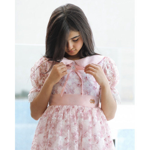 فستان بناتي سبور بتفاصيل انيقة وفيونكه من الخلف - 923 فستان بناتي سبور بتفاصيل انيقة وفيونكه من الخلف - 923