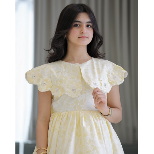 فستان بناتي الاصفر الانيق بذيل وتفاصيل انيقة - 924 فستان بناتي الاصفر الانيق بذيل وتفاصيل انيقة - 924