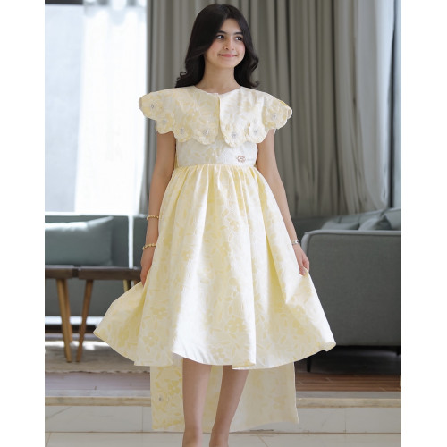 فستان بناتي الاصفر الانيق بذيل وتفاصيل انيقة - 924 فستان بناتي الاصفر الانيق بذيل وتفاصيل انيقة - 924