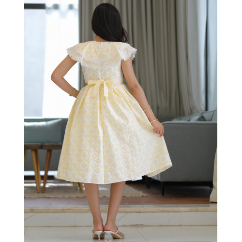 فستان بناتي الاصفر بفيونكه وحزام انيق - 901 فستان بناتي الاصفر بفيونكه وحزام انيق - 901