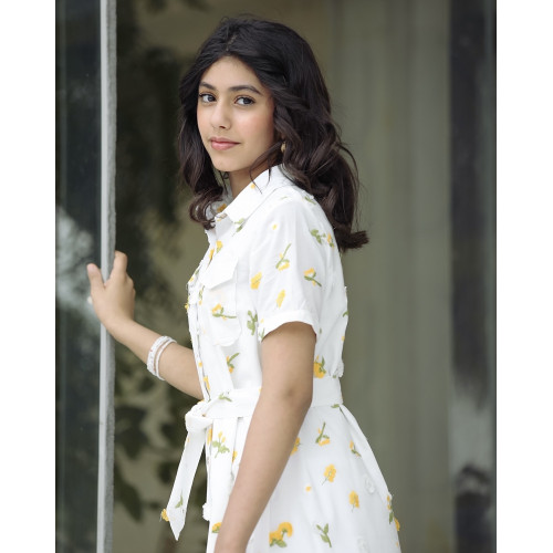 فستان بناتي بتشجيرة هادئة مع حزام وجيوب - Mk2501011 فستان بناتي بتشجيرة هادئة مع حزام وجيوب - Mk2501011