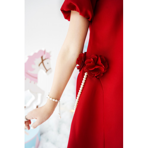 فستان بناتي أحمر بتصميم أنيق وتزيينات ورد ولؤلؤ - 1011 فستان بناتي أحمر بتصميم أنيق وتزيينات ورد ولؤلؤ - 1011