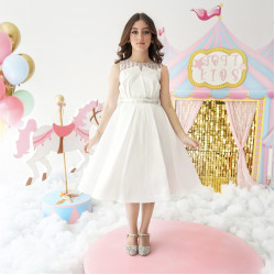 فستان بناتي سهرة إطلالة الأميرات ذيل مرصع وفيونكه من الخلف - M3570 فستان بناتي سهرة إطلالة الأميرات ذيل مرصع وفيونكه من الخلف - M3570