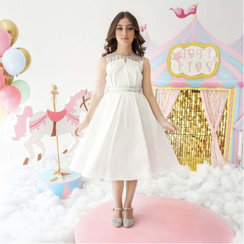 فستان بناتي سهرة إطلالة الأميرات ذيل مرصع وفيونكه من الخلف - M3570 فستان بناتي سهرة إطلالة الأميرات ذيل مرصع وفيونكه من الخلف - M3570