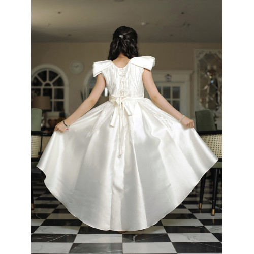 فستان سهرة بناتي بإطلالة ملكية وبتطريز فضي - 832