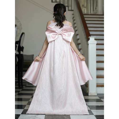 فستان بناتي وردي بذيل وتطريز فضي | فستان سهرة للأفراح - M3605 فستان بناتي وردي بذيل وتطريز فضي | فستان سهرة للأفراح - M3605