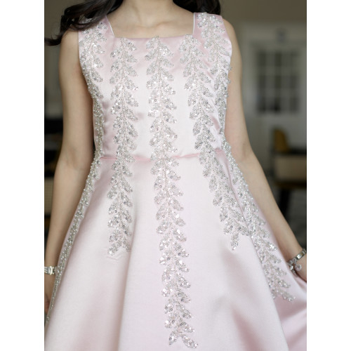 فستان سهرة بناتي فاخر بتطريز فضي | متوفر بثلاثة ألوان - M3580 فستان سهرة بناتي فاخر بتطريز فضي | متوفر بثلاثة ألوان - M3580