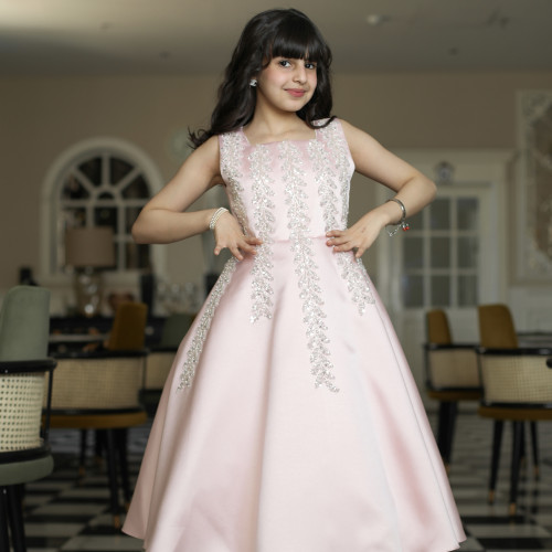 فستان سهرة بناتي فاخر بتطريز فضي | متوفر بثلاثة ألوان - M3580 فستان سهرة بناتي فاخر بتطريز فضي | متوفر بثلاثة ألوان - M3580