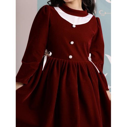 فستان بناتي مخمل عنابي بياقة بيضاء | فستان شتوي بطبقات تل - 1102 فستان بناتي مخمل عنابي بياقة بيضاء | فستان شتوي بطبقات تل - 1102