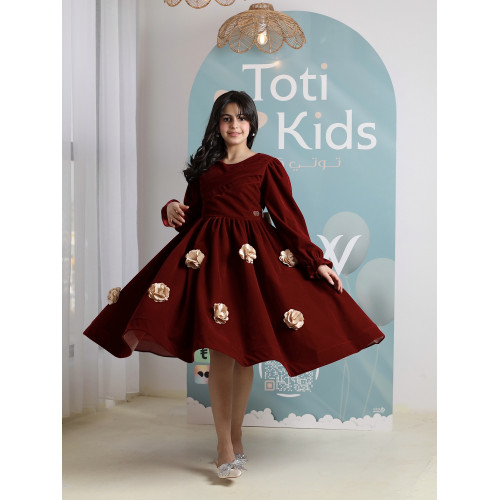 فستان بناتي مخمل عنابي بزهور بارزة | فستان شتوي فاخر - 1100 فستان بناتي مخمل عنابي بزهور بارزة | فستان شتوي فاخر - 1100