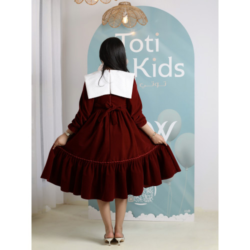 فستان بناتي مخمل بياقة بيضاء وكشكشة | فستان شتوي كلاسيكي - 1108 فستان بناتي مخمل بياقة بيضاء وكشكشة | فستان شتوي كلاسيكي - 1108