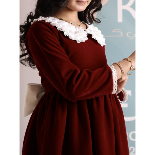 فستان بناتي مخمل بياقة ودانتيل | فستان شتوي كلاسيكي - 1110 فستان بناتي مخمل بياقة ودانتيل | فستان شتوي كلاسيكي - 1110