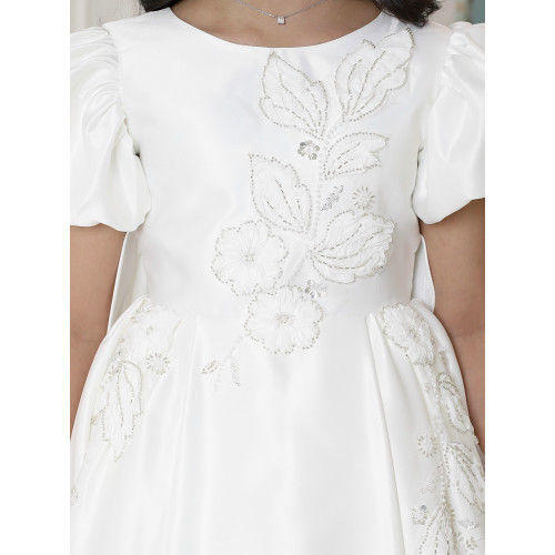 فستان بناتي أبيض بأكمام منفوشة وتطريز | فستان هاي لو فاخر - M3751 فستان بناتي أبيض بأكمام منفوشة وتطريز | فستان هاي لو فاخر - M3751