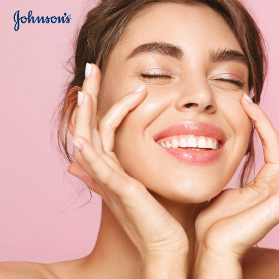 جونسون منظف للوجه غسول Fresh Hydration ١٥٠ مل جونسون منظف للوجه غسول Fresh Hydration ١٥٠ مل