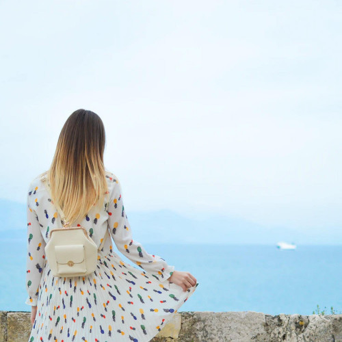 فيم فريش بودر 200 جم فيم فريش بودر 200 جم