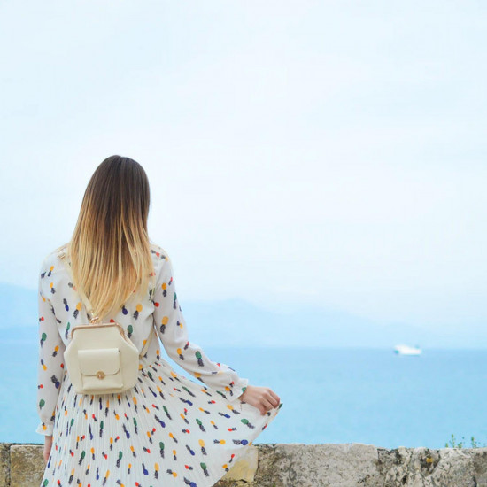 فيم فريش بودر 200 جم