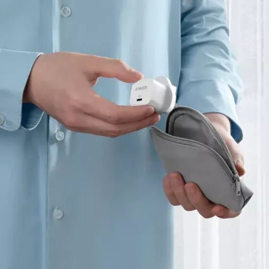 شاحن جداري بسرعة 20 واط من شركة أنكر - منفذ تايب سي - ضمان لمدة 18 شهر - لون أبيض