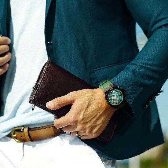 ساعة ذكية بشكل مميز من شركة بورودو - ضمان لمدة سنة - لون أسود+ أخضر