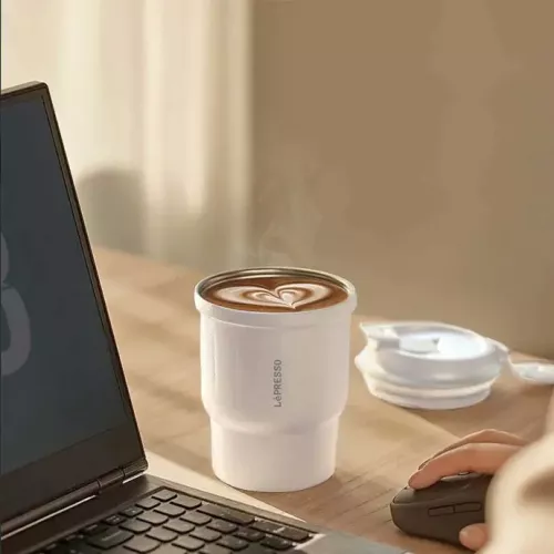 استمتع بمشروبك المفضل مع كوب ليبريسو العازل للحرارة والبرودة - لون أبيض