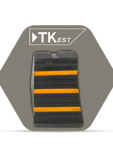 Rubber trailer barrier