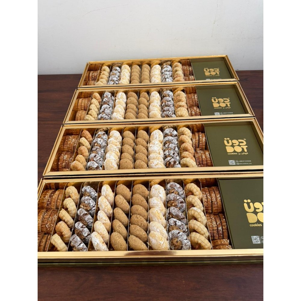 حلويات مغربية.. مكس من الملوزة وغريبة الجوز و غربية جوز الهند و وغريبة البهله باللوز والسمسم والفقاص المغربي/ عدد القطع 66