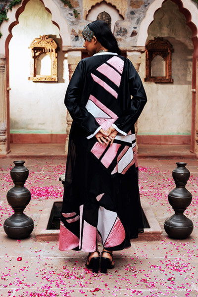 عباية انيقة يومية بتدرجات الزهري