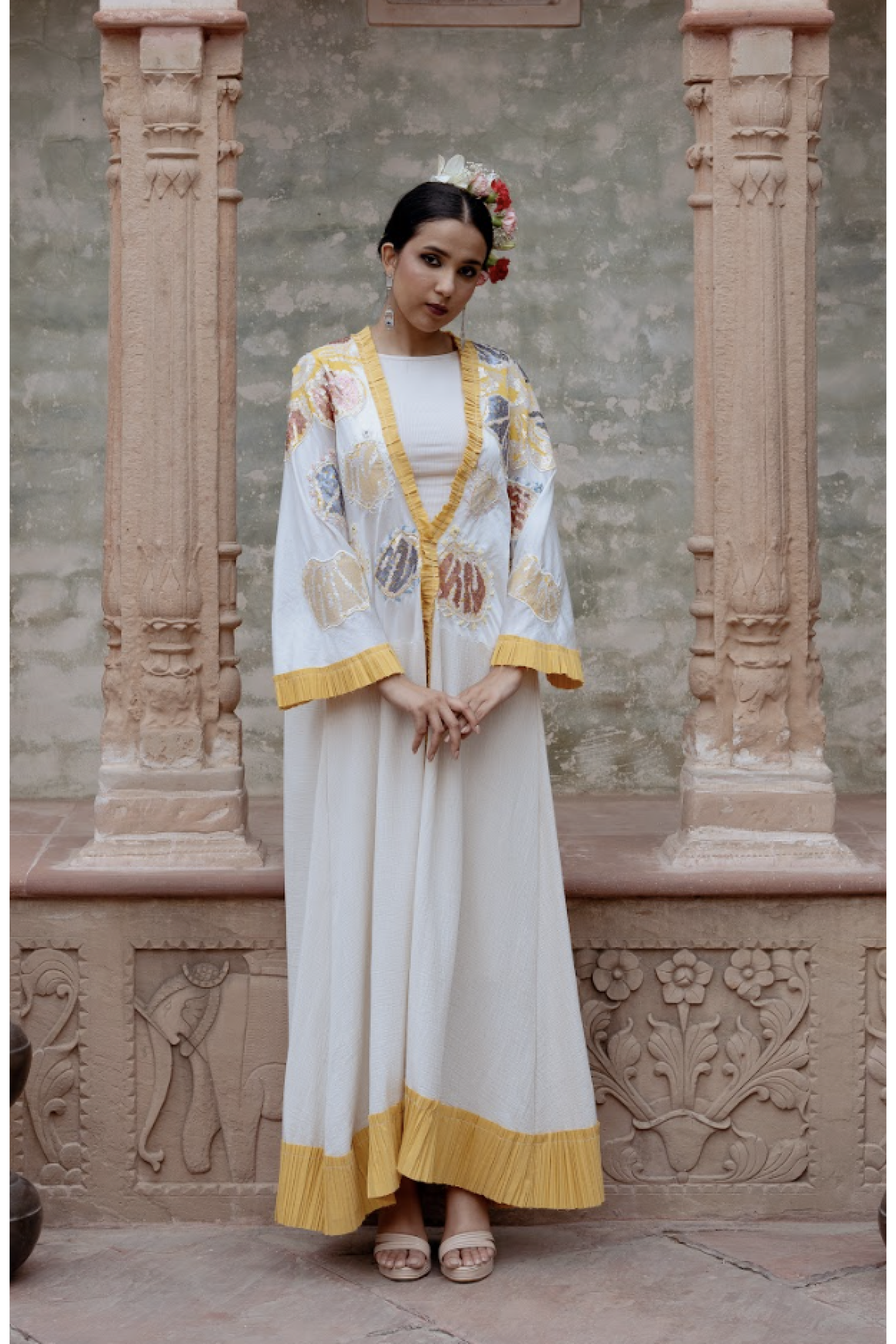 عباية السفر المريحة بتدرجات الأصفر