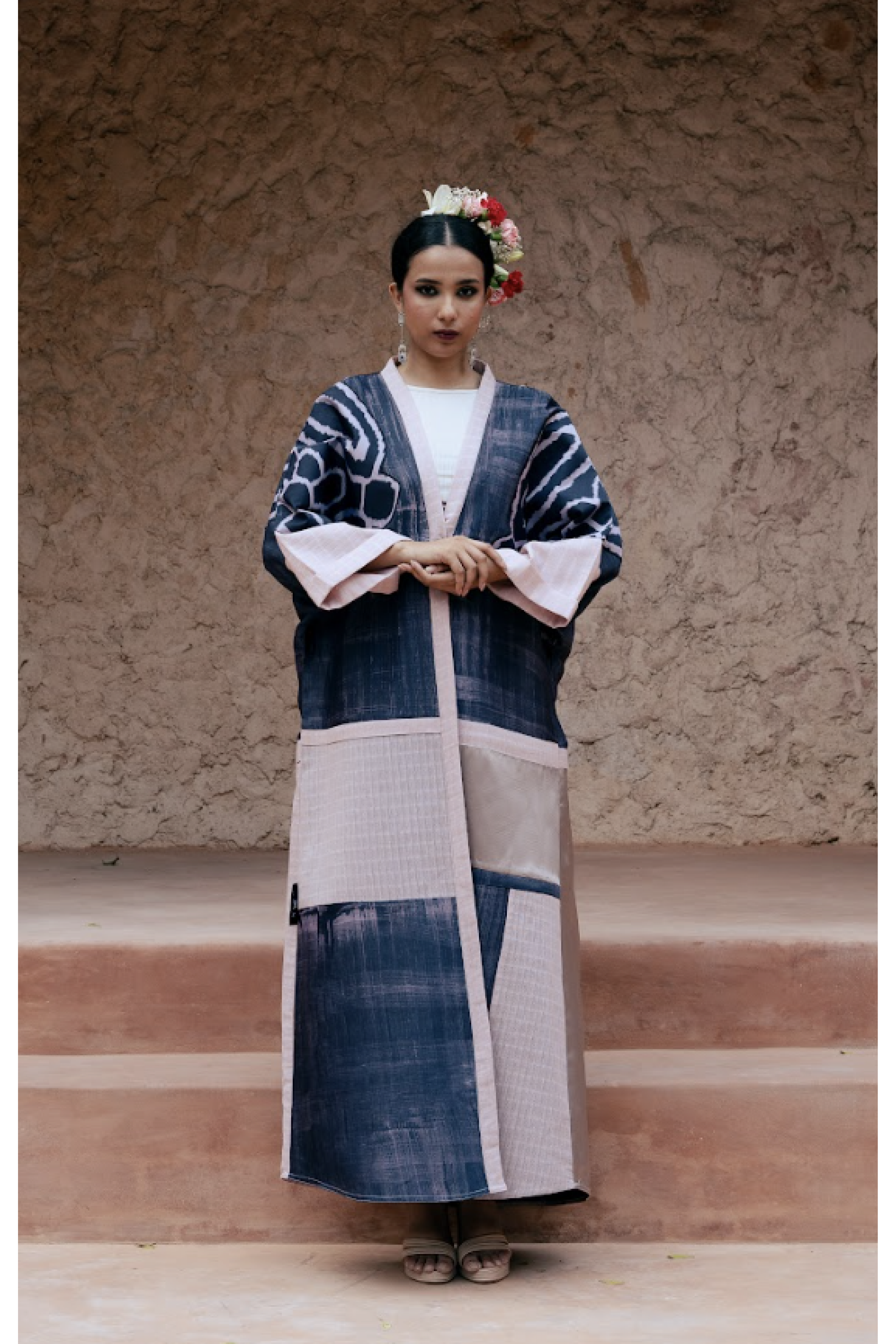 عباية السفر بألوان صيفية