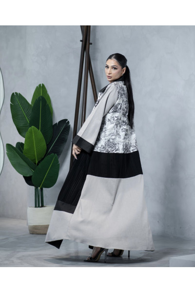 عباية ديور عملية باللونين الأسود و الأبيض 