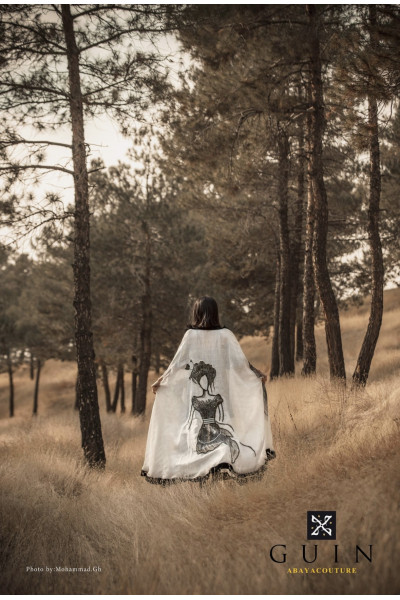 عباية بيضاء فنية بالرسم 