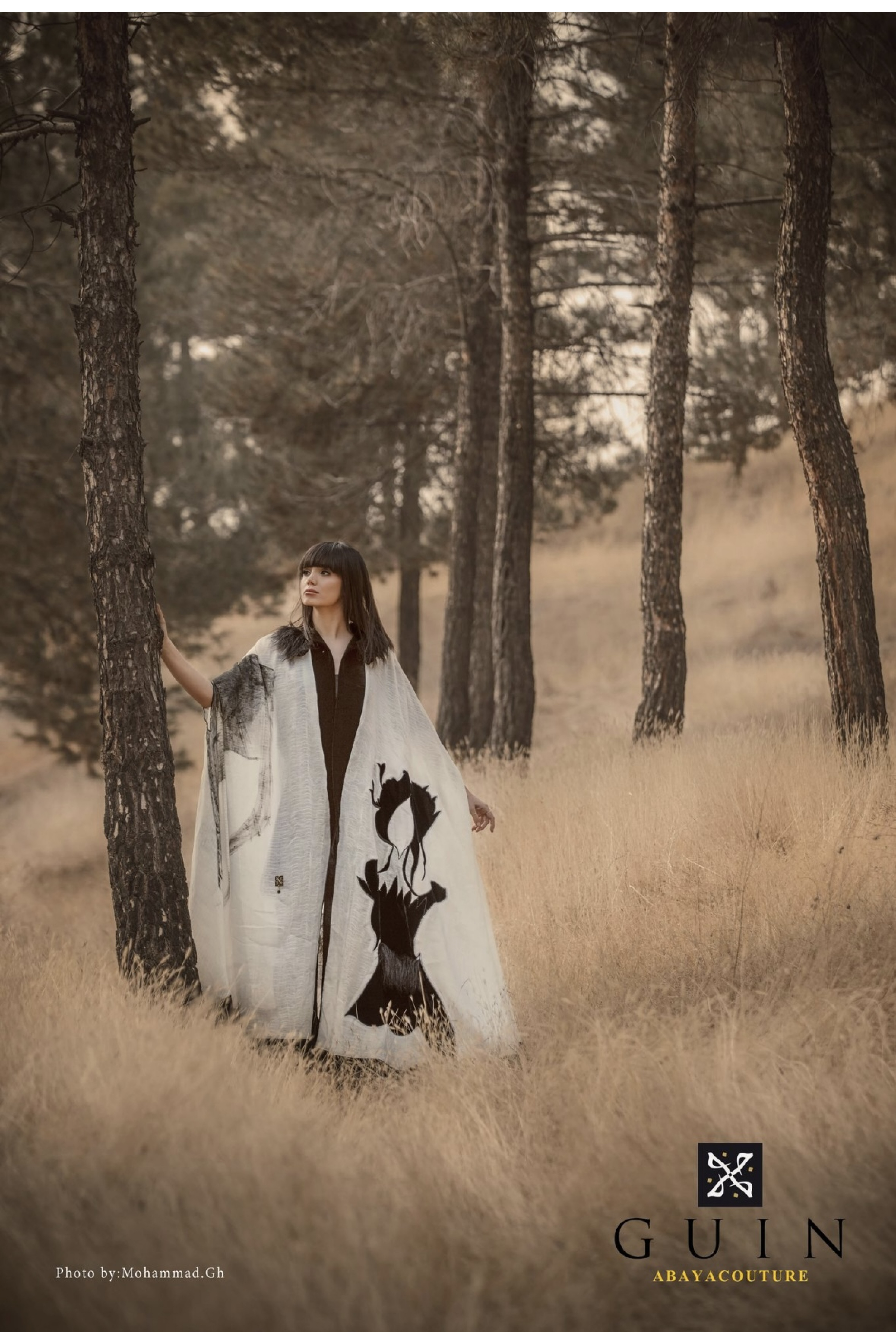 عباية بيضاء فنية بالرسم 