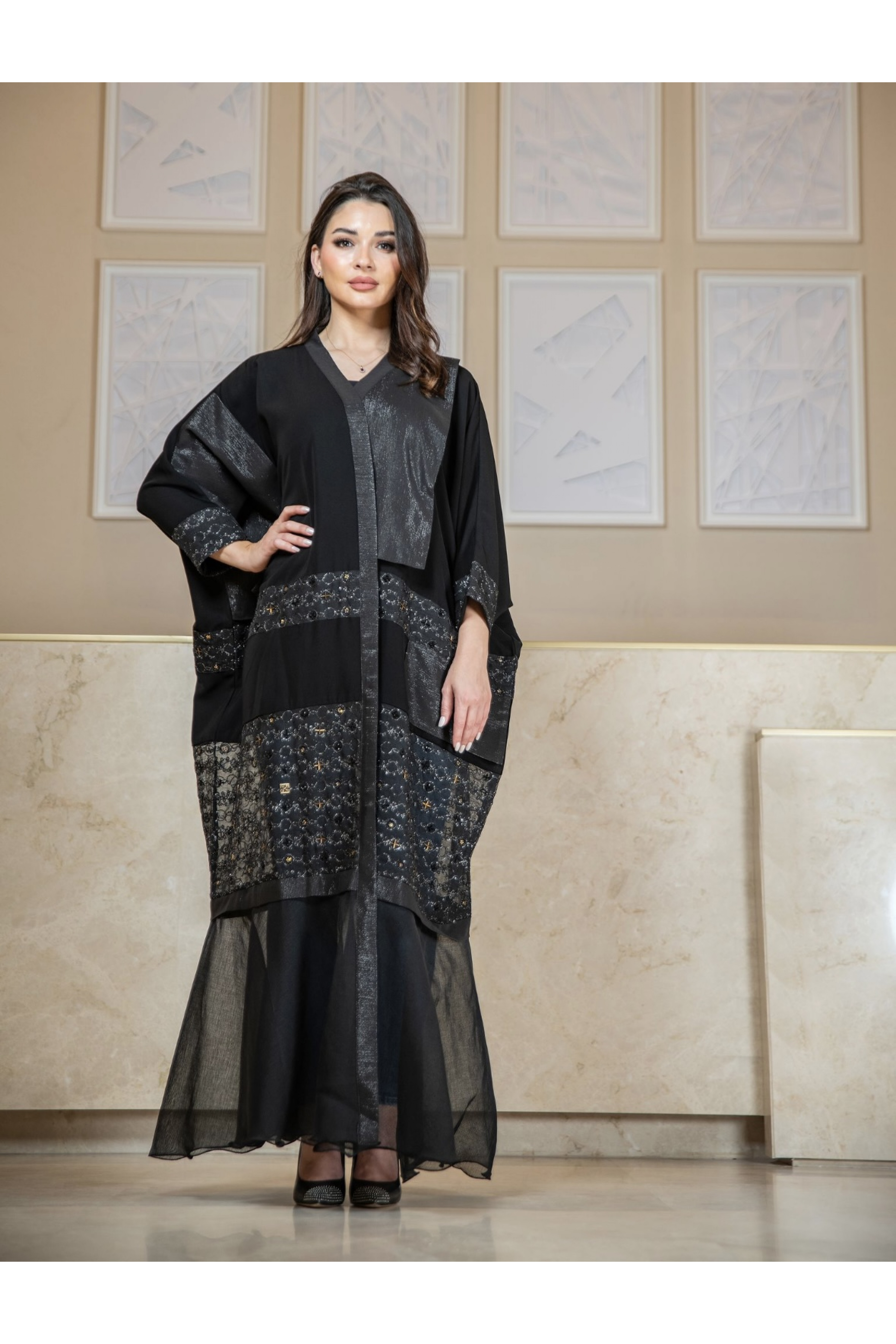 عباية بالشك الأسود راقية جداً للمناسبات 