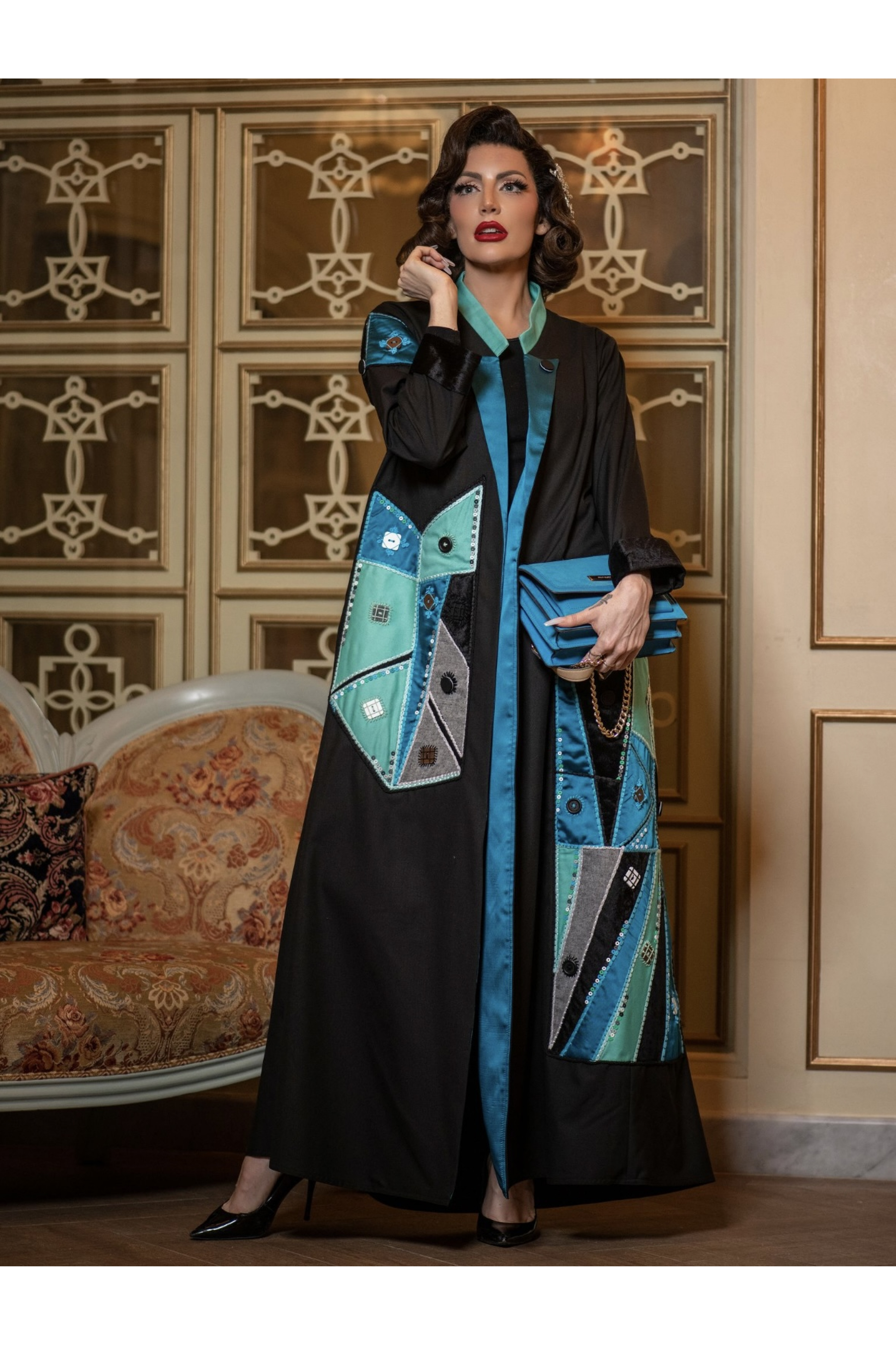 عباية يومية زرقاء باللون الأزرق الراقي 