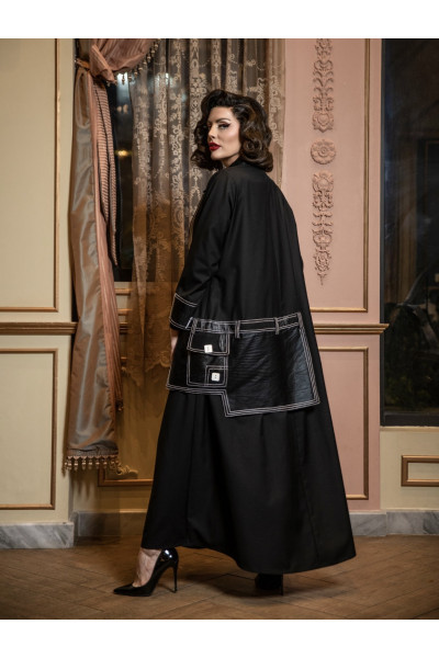 عباية سوداء يومية مع اضافة الأبيض 