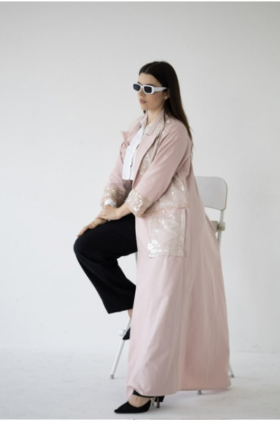 عباية وردية عملية للمناسبات المهمة 