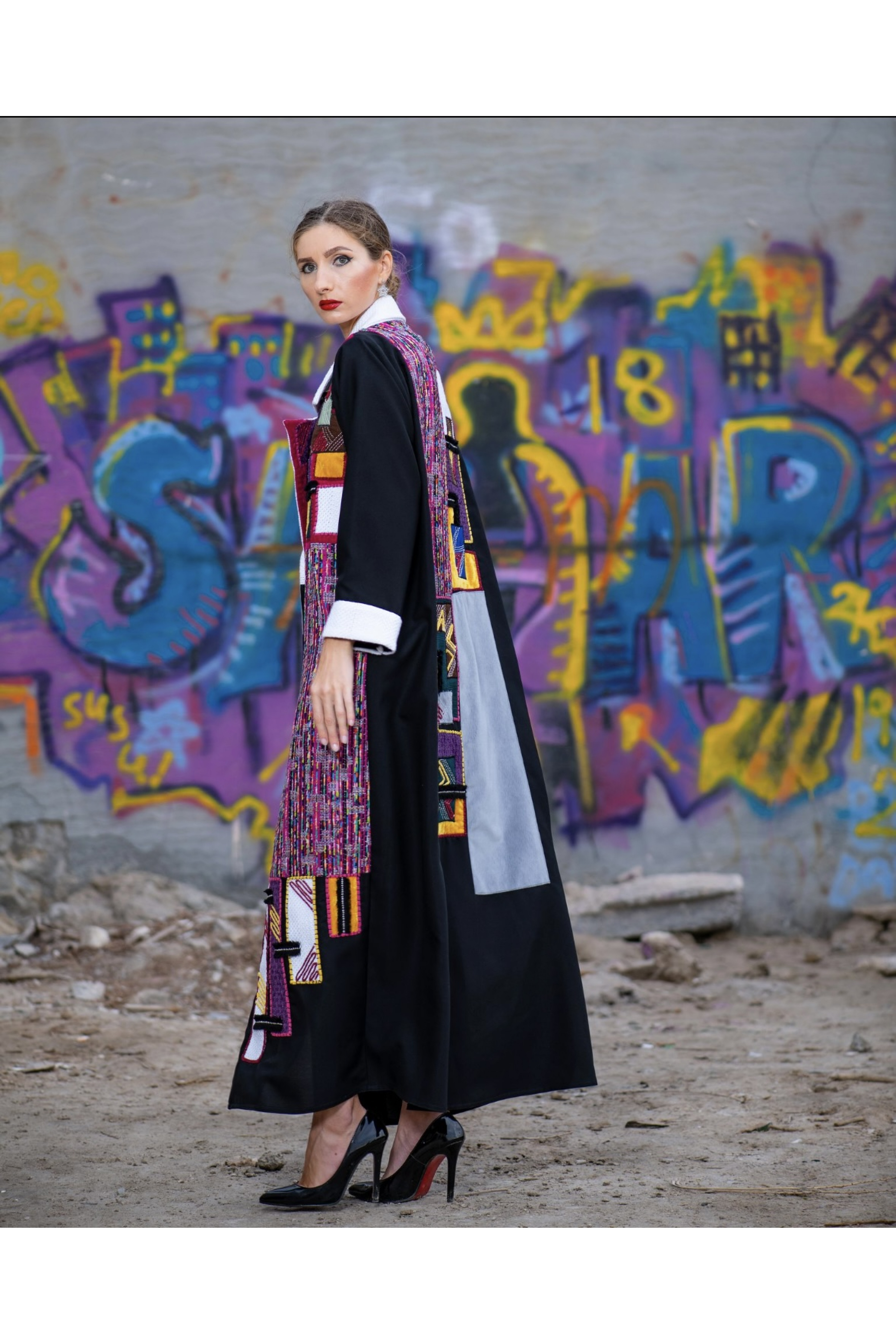 عباية شتوية فنية بالالوان 