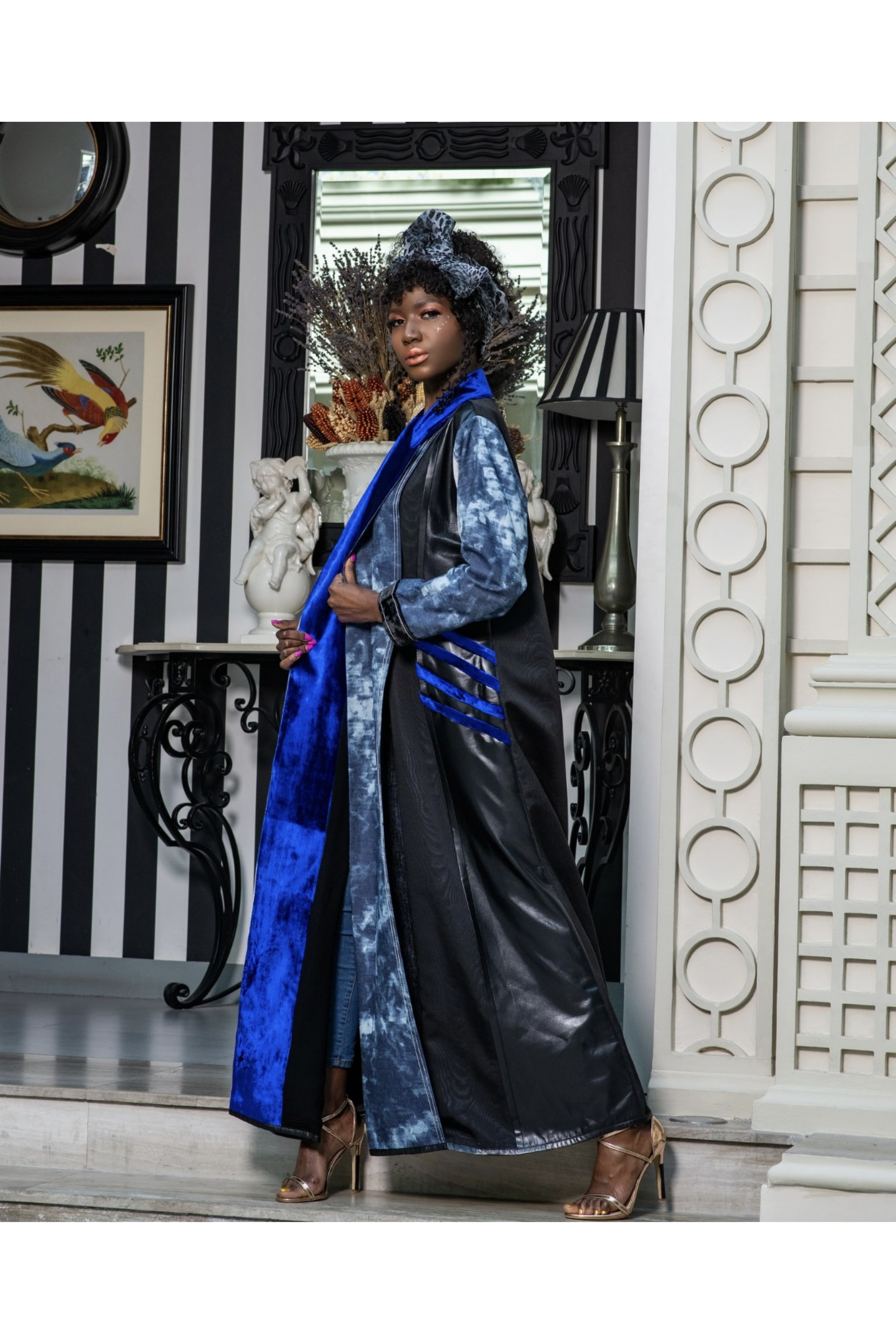 عباية راقية زرقاء شتوية 